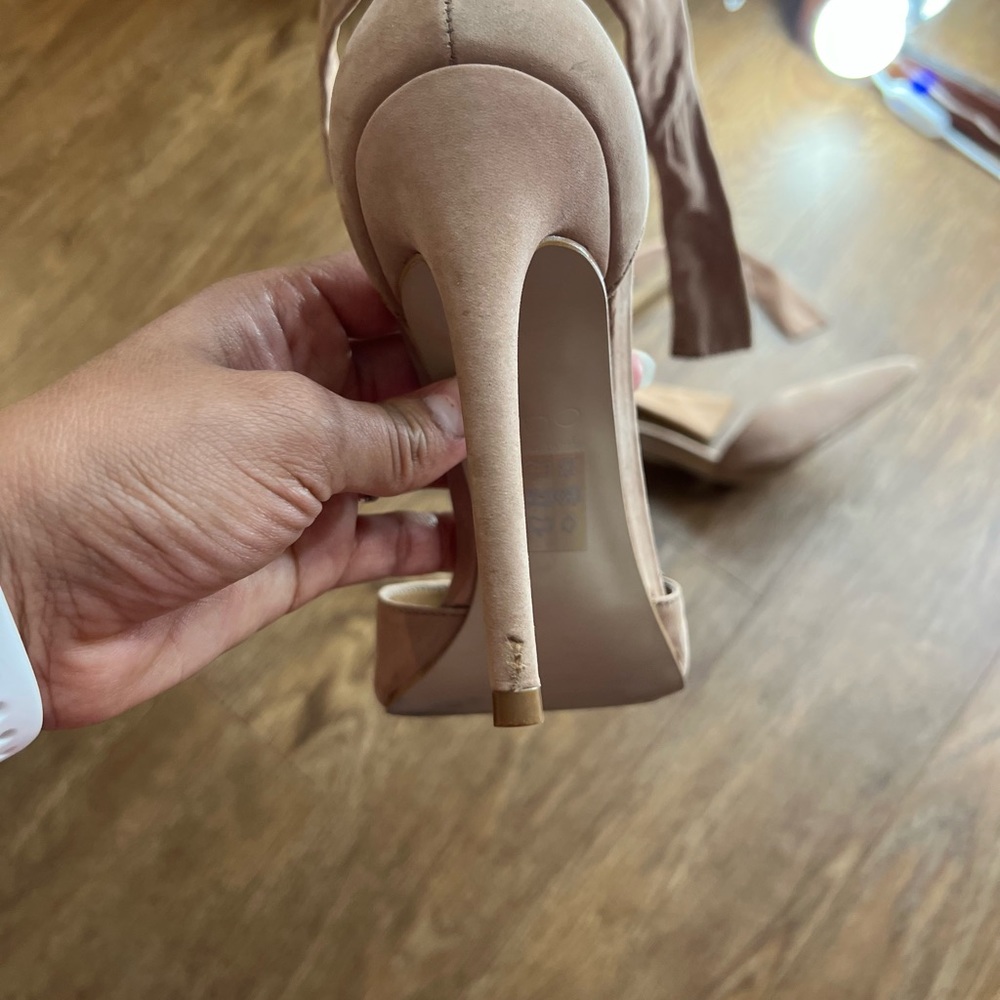 Heels - Picture 3 of 7